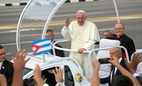 Cuba: Milhares participam de missa celebrada por papa Francisco