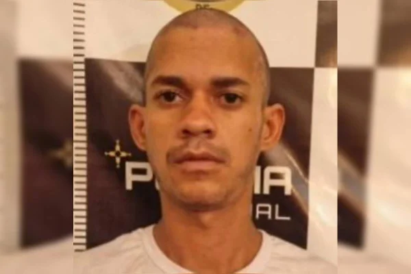 Homem é morto a facadas após brigar com detento