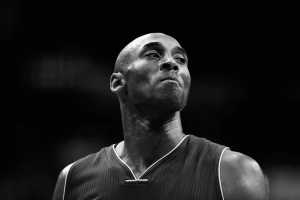 Lakers se manifesta após morte de Kobe Bryant: “Muito difícil”