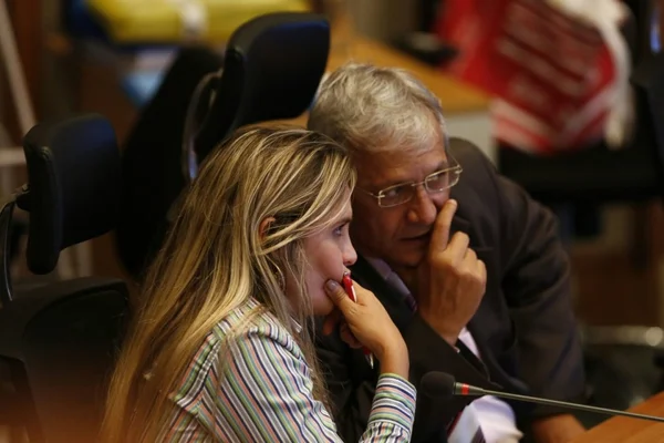 Distritais aprovam venda de terrenos para templos religiosos