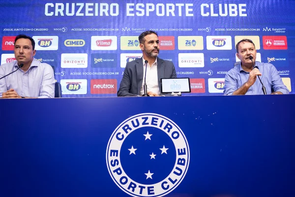 Artur Jorge critica arbitragem após cartão vermelho: “Exagerado”