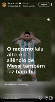 Carolina Dieckmmann compartilhou uma foto de Messi Carolina Dieckmmann compartilhou uma foto de Messi