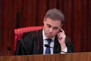 Tabet ironiza repercussão de post sobre Flávio: “Perdão, família miliciana” - imagem 4 Tabet ironiza repercussão de post sobre Flávio: “Perdão, família miliciana” - imagem 4