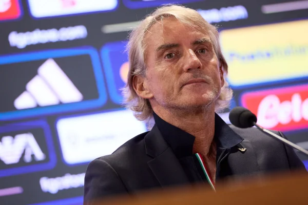 Foto colorida de Roberto Mancini - Metrópoles