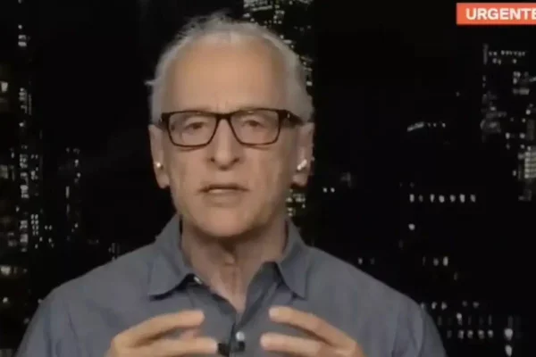 Ex-Globo faz piada com apagão de Jorge Pontual e fãs detonam atitude
