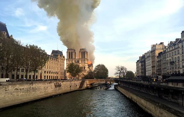 Não há informações sobre feridos em Notre-Dame, diz governo francês