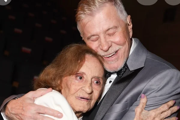 Miguel Falabella se despede de Laura Cardoso, que morreu aos 98 anos - Metrópoles