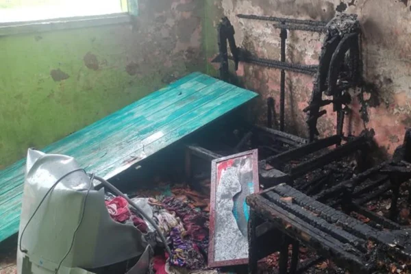 Vingança: mulher incendeia casa com menina de 3 anos dentro após briga