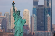 A Estátua da Liberdade fica no Porto de Nova York 