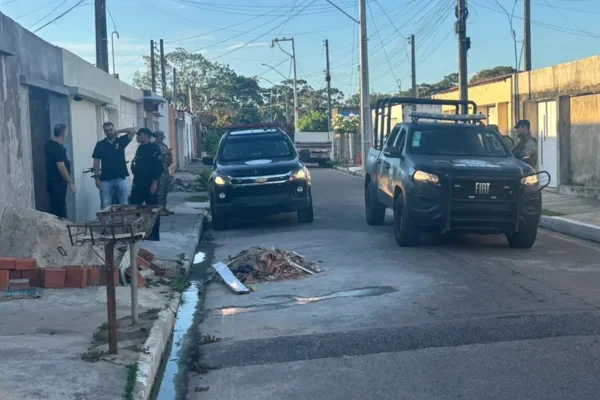 Imagem colorida, Dois são presos em flagrante durante operação contra tráfico de drogas- Metrópoles
