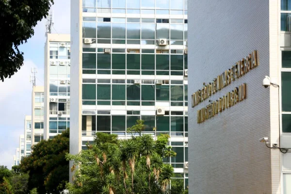 Royalties do petróleo: governo quer “abrir” orçamento em R$ 34 bi
