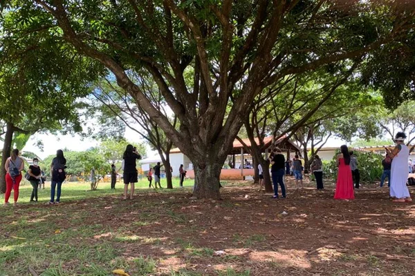 Fila para testes de Covid-19 na Asa Sul