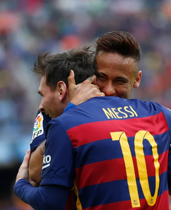 Que show! Barcelona goleia e coloca fogo no Campeonato Espanhol
