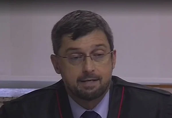 “O processo não é político e julgamento não é exceção”, diz procurador
