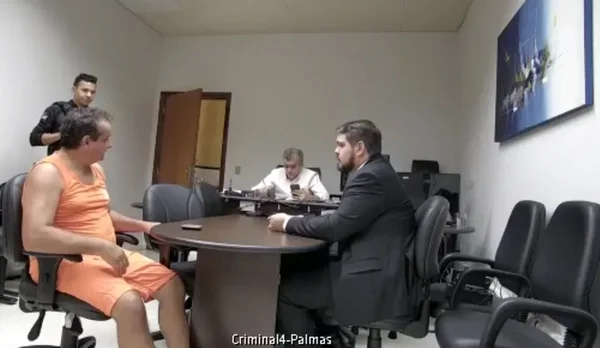 Imagem colorida de audiência de empresário suspeito de matar mulher em acidente de carro em Tocantins - Metrópoles