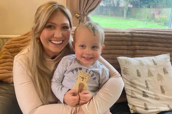 Hayley ressucitar reanimação de bebê massagem cardiaca bebê respiração boca a boca recém-nascido