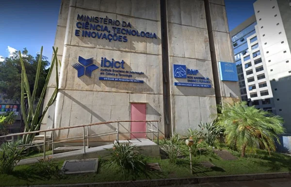 Imagem colorida da sede do Instituto Brasileiro de Informação em Ciência e Tecnologia (IBICT)