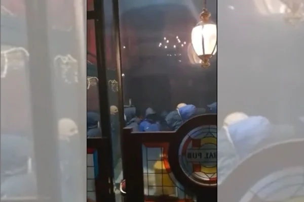 Torcedores da Atalanta atacam pub com ingleses