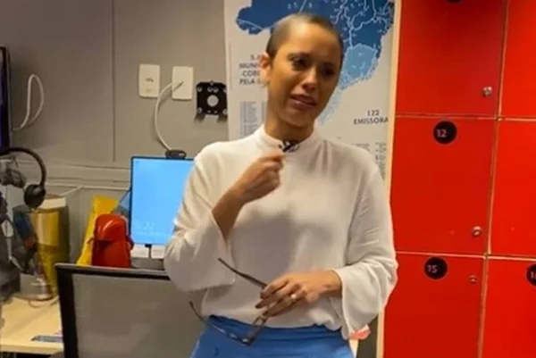 Lilian Ribeiro volta à GloboNews e chora de emoção após superar câncer