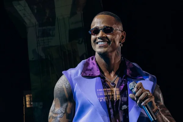 Cachê milionário de Léo Santana chama atenção no Carnaval cearense