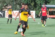 Surpresa do Brasil na Copa, Douglas Santos agradece apoio da torcida - imagem 6