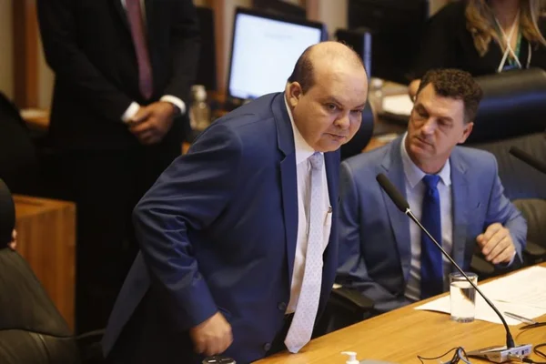 Ibaneis dá posse aos secretários sem Anderson Torres