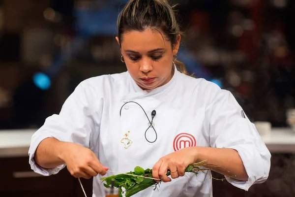 Após sucesso no Masterchef, chef investe na cozinha nordestina