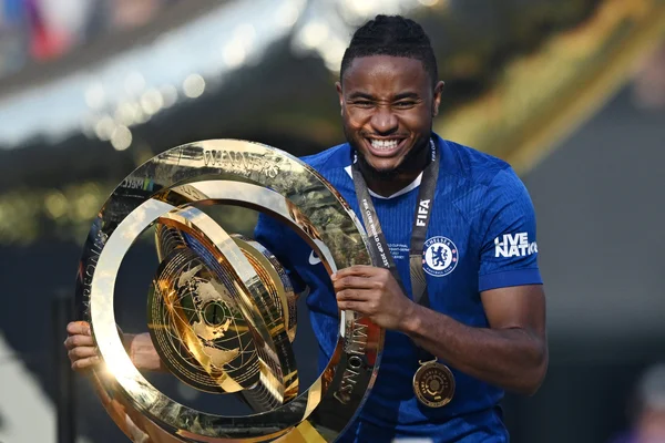 Foto colorida de Nkunku, do Chelsea - Metrópoles