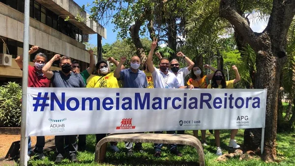 UnB lança campanha #NomeiaMarciaReitora