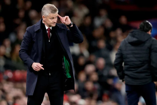 Cristiano Ronaldo dono do time? Solskjaer só ri da pergunta em coletiva