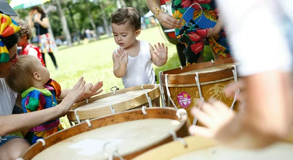 Pequenos foliões aproveitam o Suvaquinho no complexo Cultural Funarte