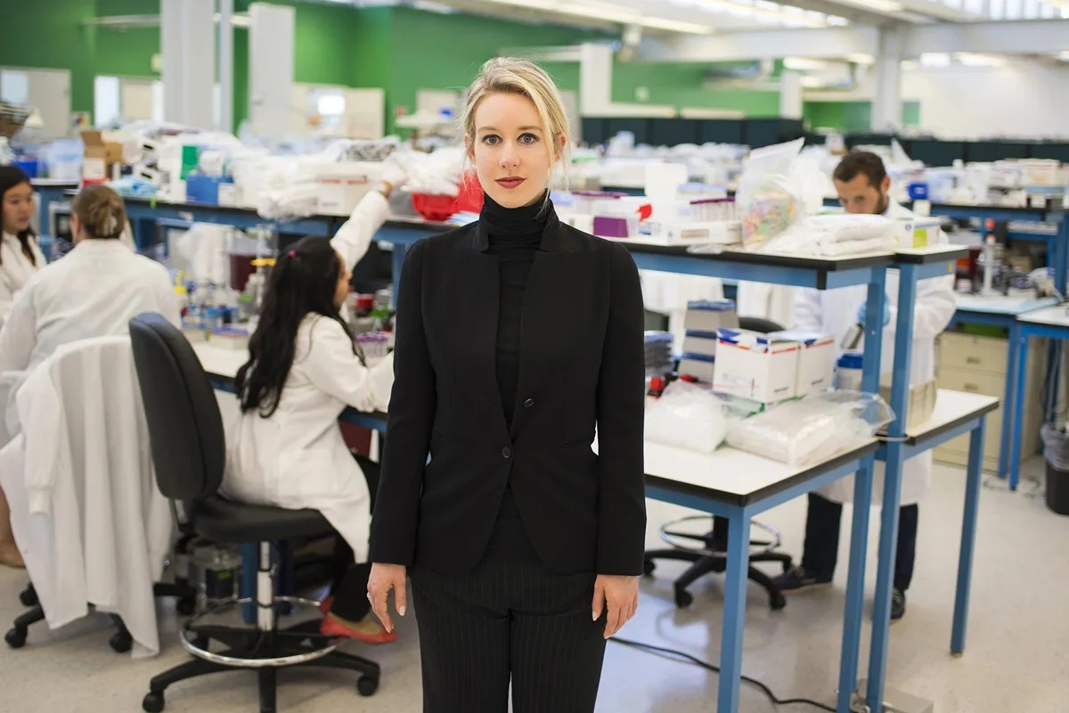 Elizabeth Holmes foi condenada por fraude Elizabeth Holmes foi condenada por fraude