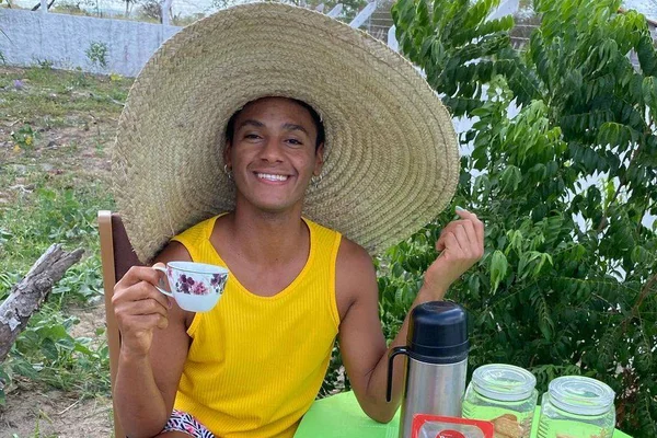 De R$ 70 no lixão a R$ 50 mil na web. Conheça história de Ney Lima