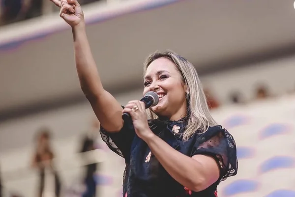 Polêmica Bruna Karla: confira 5 artistas gospel assumidamente LGBTI+