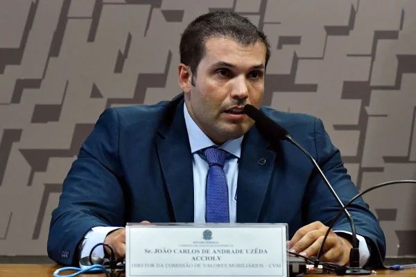 CVM envia à CAE informações sobre contratos do BRB com o Master