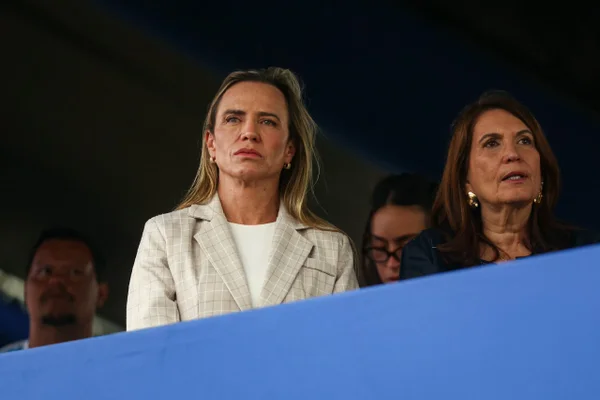 “Somos um povo só”, diz Celina após missa de N. S. Aparecida em Brasília