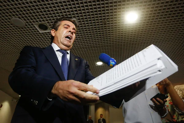 Justiça do DF libera passaporte do ex-senador Valmir Amaral