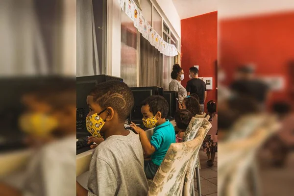 Projeto social realiza doação de computadores para instituições do DF