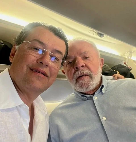 Lula aparece em foto com relator da reforma tributária. Veja