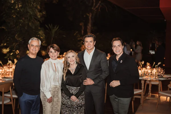 Mônica e José Carlos promovem jantar em homenagem a amigos queridos