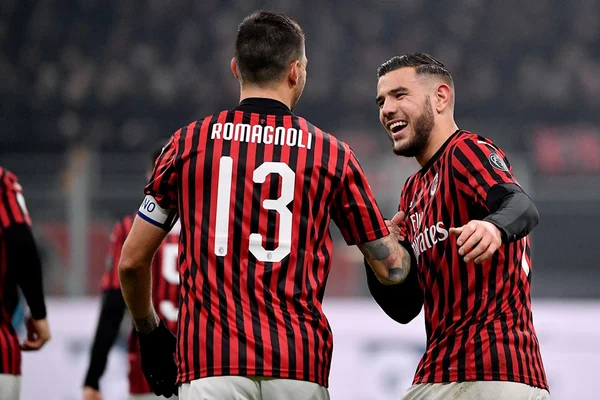 Milan vence SPAL e avança às quartas da Copa da Itália