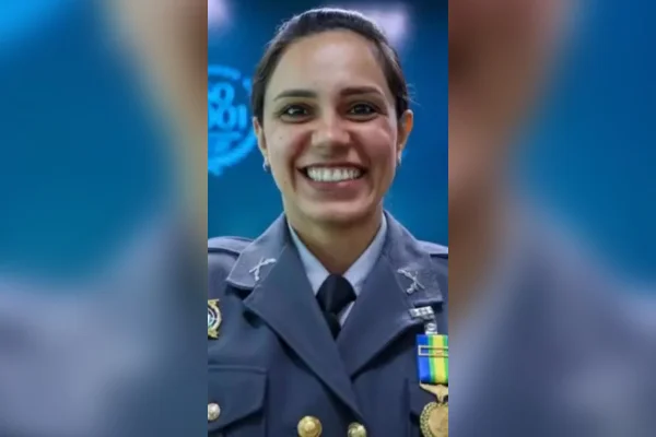 “Mulher de baixa patente”: quem é a sargento criticada após nomeação