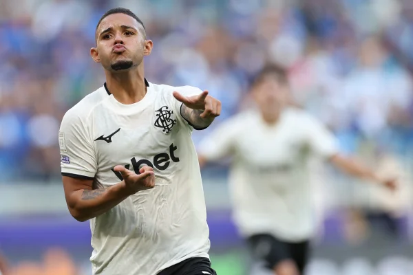 Justino faz gol de cabeça e Botafogo vence Cruzeiro pelo Brasileirão