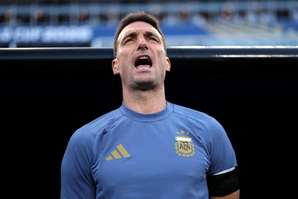 Foto colorida de Scaloni - Metrópoles