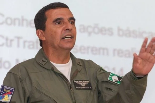 Comandante da Aeronáutica estuda deixar o cargo antes do fim do governo Bolsonaro
