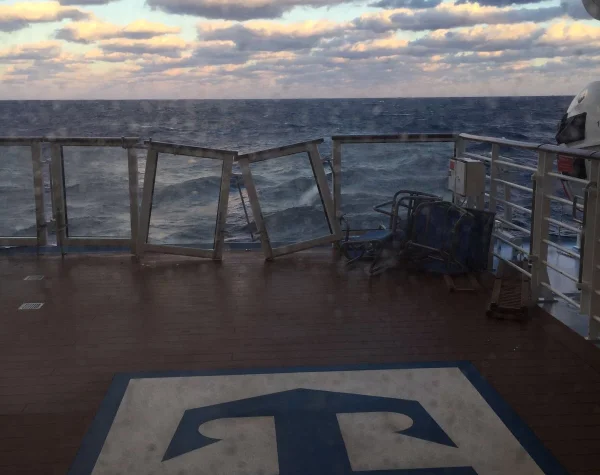 Acidente entre navios deixa pelo menos 15 desaparecidos na Turquia