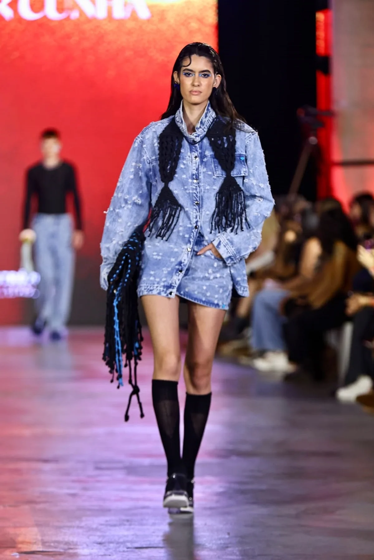 Jeans também traz modernidade Jeans também traz modernidade