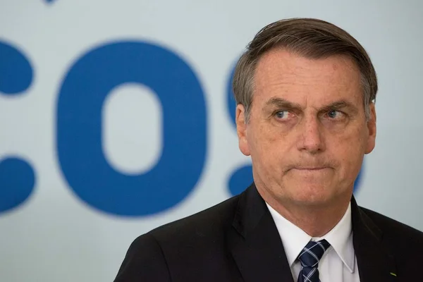 Análise: Bolsonaro gasta popularidade ao tentar impor agenda própria