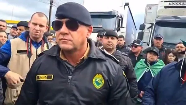 Comandante da PMPR que admite prevaricação durante abordagem a manifestantes - Metrópolles