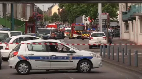 Estado Islâmico reivindica ataque a igreja na França